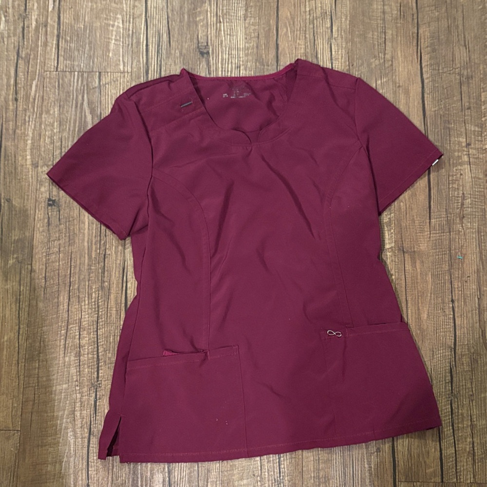 Infinity Women's 3-Pocket STRETCH Round Neck Scrub Top